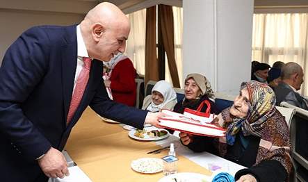 Keçiören Belediye Başkanı Turgut Altınok, 18-24 Mart Yaşlılara Saygı Haftası