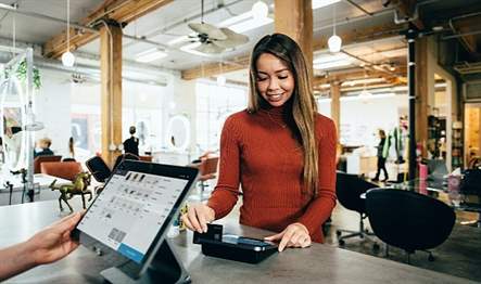 Mastercard Global Ekonomi Enstitüsü, 2023 yılında hem global perakende sektörü