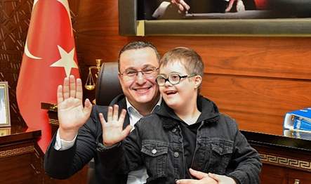 21 Mart Down Sendromlular Günü’nde özel bireylere sürpriz yapmak için