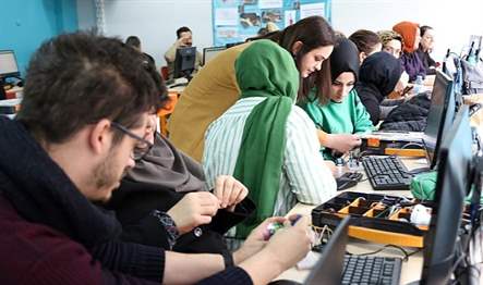 Cumhuriyetin 100. yılında tüm okullara kodlama atölyesi kurmayı planlayan Kocaeli