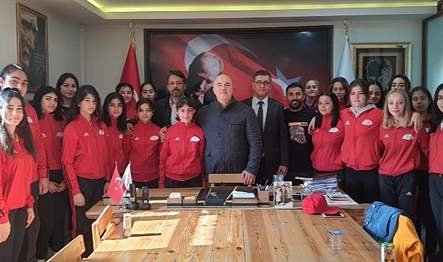 Tekirdağ’da düzenlenen Puanlı Atletizm Genç Kız Yarışmaları’na damga vuran Kemalpaşa
