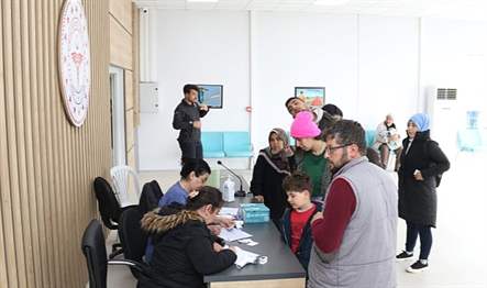 Kocaeli Büyükşehir’in Defne’de inşa ettiği hastanede tedavi gören depremzedeler, gördükleri