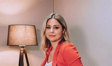 Çiftlere, çocuklara, ergenlere, ailelere ve yetişkinlere danışmanlık veren ve kurucusu