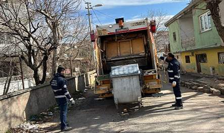 Depremin yaralarını sarmak için hem Mersin’de hem de bölgede seferber