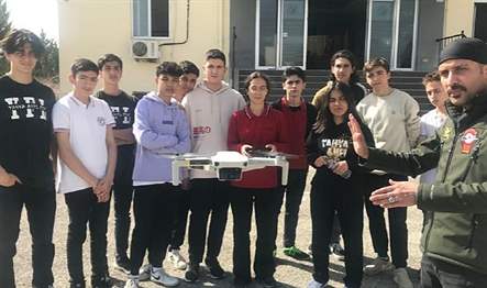 Mersin Yenişehir Belediyesi tarafından kentte bulunan 18 lisede 400 öğrenciye