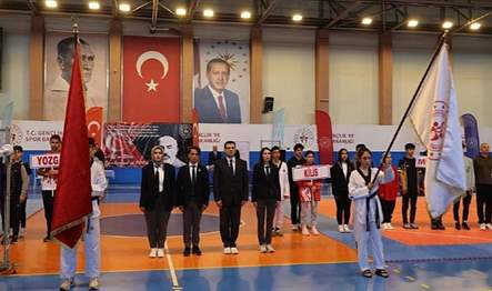 Türkiye Taekwondo Federasyonu tarafından düzenlenen Taekwondo (Kyorugi) Gençler Kız -