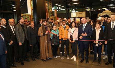 Van Valiliği ve Büyükşehir Belediyesi tarafından açılan "Altın Çağ'da Bilim"