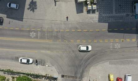 İl genelinde eş zamanlı olarak farklı noktalarda yol yapım çalışmalarını
