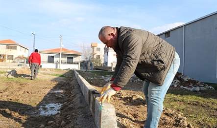 Menderes Belediyesi Park ve Bahçeler Müdürlüğü baharın gelmesi ile mevcut