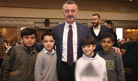 Yetim iftarında bir konuşma yapan Başkan Büyükakın, “Filistin’deki kardeşlerimize zulüm