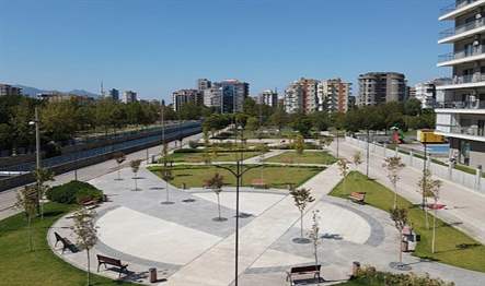 Bayraklı’ya modern parklar ve yeşil alanlar kazandıran Bayraklı Belediyesi, Smyrna