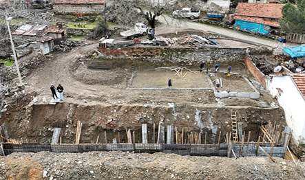 Mülkiyeti belediyeye ait Kuyumcu Mahallesi’ndeki eski atıl durumdaki okul binasının