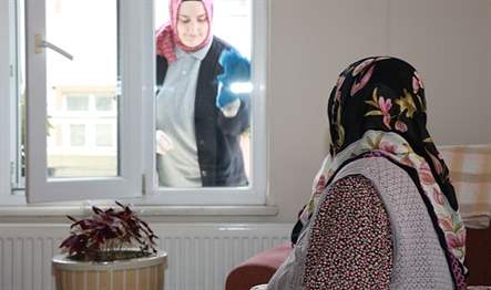 Büyükşehir, Ramazan Bayramı öncesinde yaşlı ve ihtiyaç sahibi vatandaşların evlerinde
