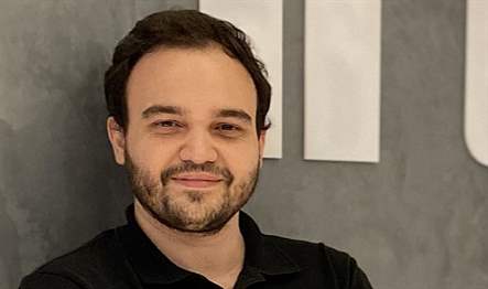 Kendisini meşru bir program ya da dosya gibi gösterip sisteme