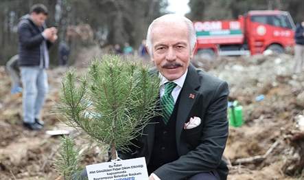 Bayrampaşalı lise öğrencileri, Kahramanmaraş merkezli depremlerde hayatını kaybeden vatandaşlar anısına