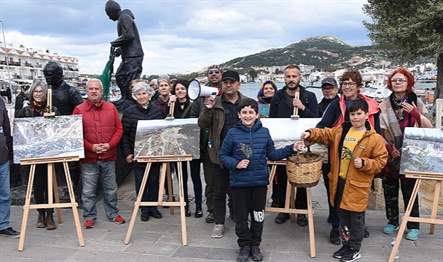 On beş kareden oluşan fotoğraf sergisinde, geçmişte verilen ruhsatlar ile