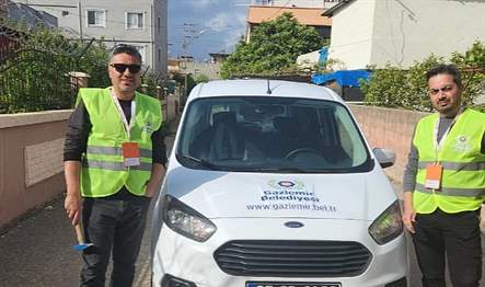 Gaziemir Belediyesi’nin mimar, mühendis ve inşaat teknikerinden oluşan ekipleri, depremden