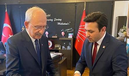 Yıllarca siyasiler tarafından bahaneler yaratılıp, “Ama siz çok dağınıksınız, birleşmeniz