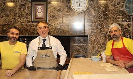 Nevşehir Belediye Başkanı Dr. Mehmet Savran, esnaf ziyaretleri sırasında ziyaret