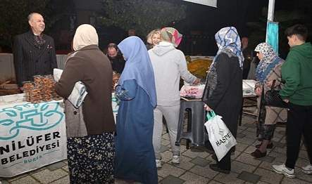 Nilüfer Belediyesi Kadir Gecesi’ni ibadetle geçiren vatandaşların yanındaydı. Kandil gecesinde