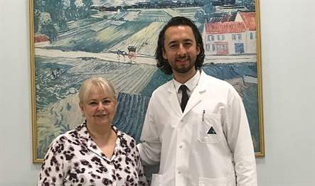 Emekli sınıf öğretmeni Canan Pamukçu (71), her iki dizinde de
