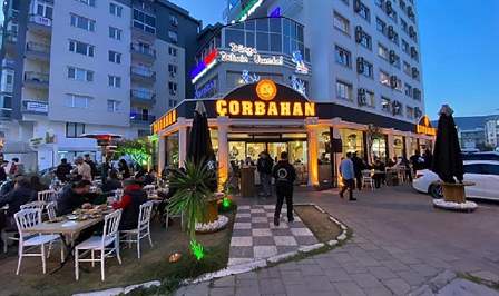 İzmir’in en çok tercih edilen restoranlarından Çorbahan’da Ramazan coşkusu yaşanıyor.