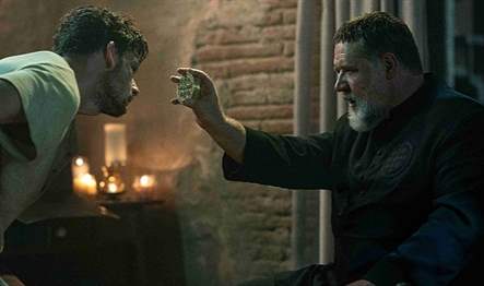İlk kez bir korku filminde rol alan Russell Crowe hayranlarını