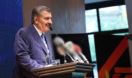 Sağlık Bakanı Fahrettin Koca, Konya Büyükşehir Belediyesi Gençlik Meclisi’nin düzenlediği