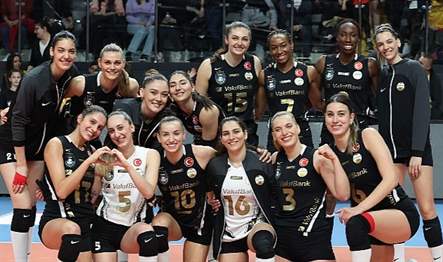 VakıfBank, Misli Sultanlar Ligi 23. hafta mücadelesinde Galatasaray HDI Sigorta’yı