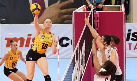 VakıfBank, Misli Sultanlar Ligi 26. hafta mücadelesinde Çukurova Belediyesi Adana