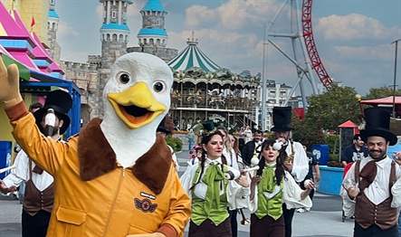 Türkiye’nin eğlence adresi Vialand Tema Park’ta Ramazan Bayramı ve 23