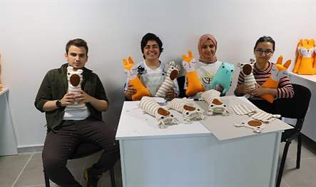 Antalya Büyükşehir Belediye Başkanı Muhittin Böcek’in şehrin farklı bölgelerine ‘Gençlik
