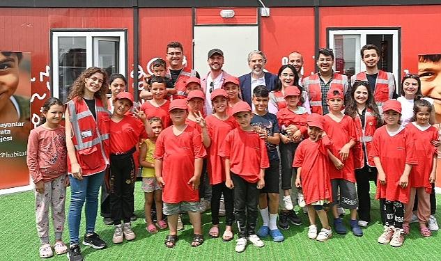 Aras Bulut İynemli, Türkiye Vodafone Vakfı ve Habitat Derneği işbirliğiyle