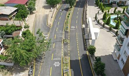 İl genelinde eş zamanlı olarak farklı noktalarda yol yapım çalışmalarını