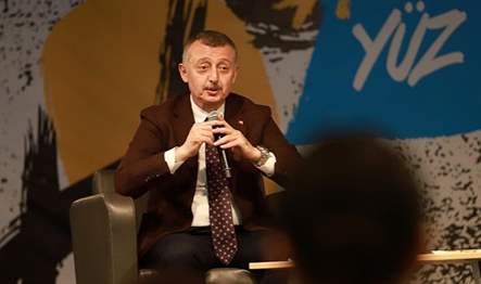 Başkan Büyükakın, “Yüz Yüze Muhabbet” gençlik söyleşi programında Kılavuz Gençlik