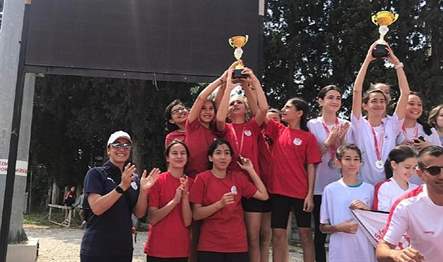 Spora verdiği önem ve yatırımlarıyla binlerce genci spora kazandıran Bayraklı