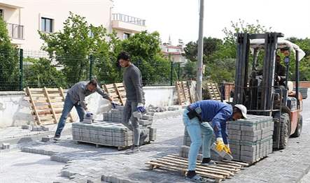 Burhaniye Belediyesi Fen İşleri Müdürlüğü yol yapım ve onarım programı