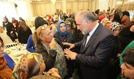 Milletvekili Karaaslan ve Başkan Sandıkçı Canik’teki kadınlarla buluştu.