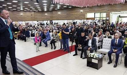 KO-MEK, kursiyerlerinin el emeği göz nuru eserlerinin yer aldığı sergilerin