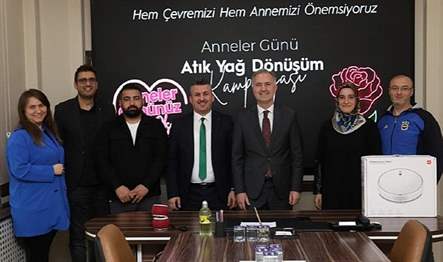 İnegöl Belediyesi’nin “Hem Çevremizi Hem Annemizi Önemsiyoruz” sloganıyla Anneler Günü