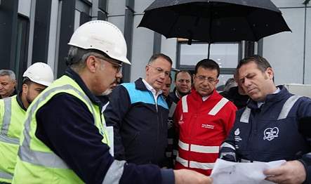 İstanbul Büyükşehir Belediye (İBB) Başkanı Ekrem İmamoğlu, Beylikdüzü Belediye Başkanı