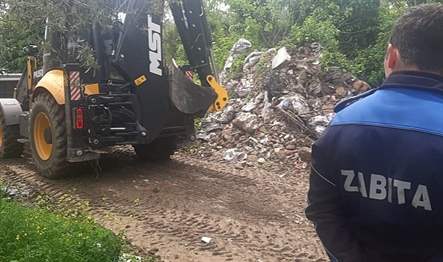 İlçenin Kumla, Kurşunlu, Narlı, Karacaali ve Kumsaz gibi yazlık bölgelerinde