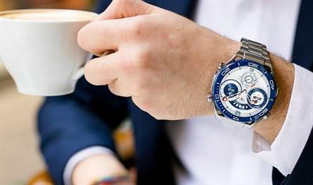 HUAWEI’nin ustalık eseri olarak adlandırılan premium akıllı saatleri Huawei Watch
