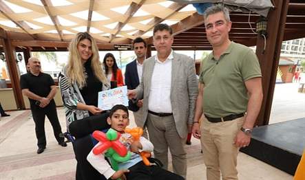 Menderes Belediyesi tarafından engelliler haftası kapsamında çocuklara yönelik mutfak atölyesi