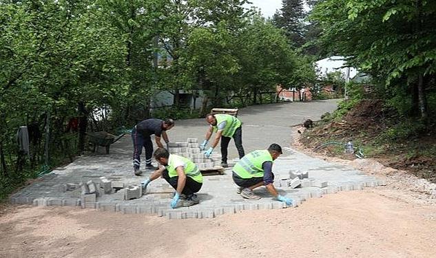 Merkezdeki konforu kırsal mahallelere de taşıyan İnegöl Belediyesi, Mezit Mahallesinde