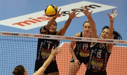 Nilüfer Belediyespor, misli Sultanlar Ligi 5-6 play-off etabının ilk maçında