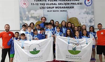 Osmangazi Belediyespor Yüzme Takımı sporcuları, Atıcılar Olimpik Yüzme Havuzu’nda düzenlenen