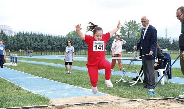 Özel Sporcular Türkiye Şampiyonası’nda Kocaeli’yi temsil edecek özel sporcular, düzenlenen