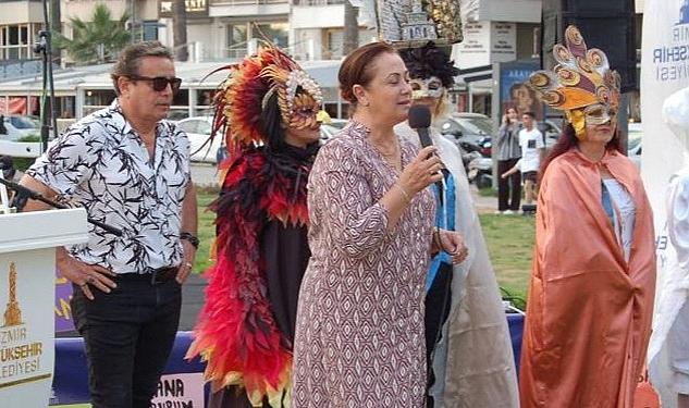 İzmirlileri bir hafta süreyle, şair, müzisyen, dansçı ve tiyatrocularla buluşturacak