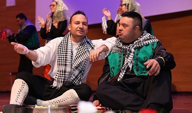 Engelli bireylerin sahne aldığı programa Keçiören Belediyeye Başkanı Turgut Altınok,